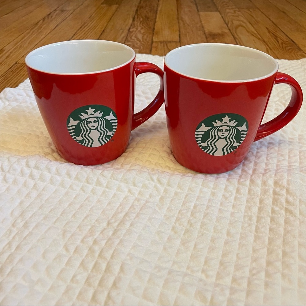 A perfect pair of vintage Starbucks siren 12 oz mugs